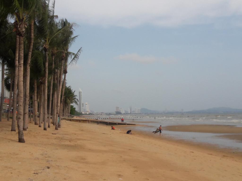 Breezy House Apartment Jomtien Beach Exterior photo